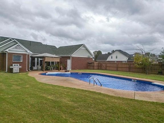 3rd image of 149 Windchase Dr