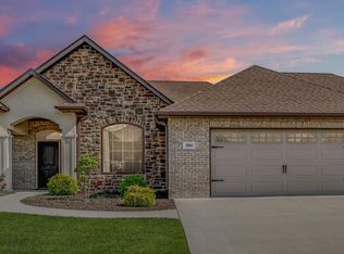 2004 Bates Creek Dr, Columbia, MO 65201