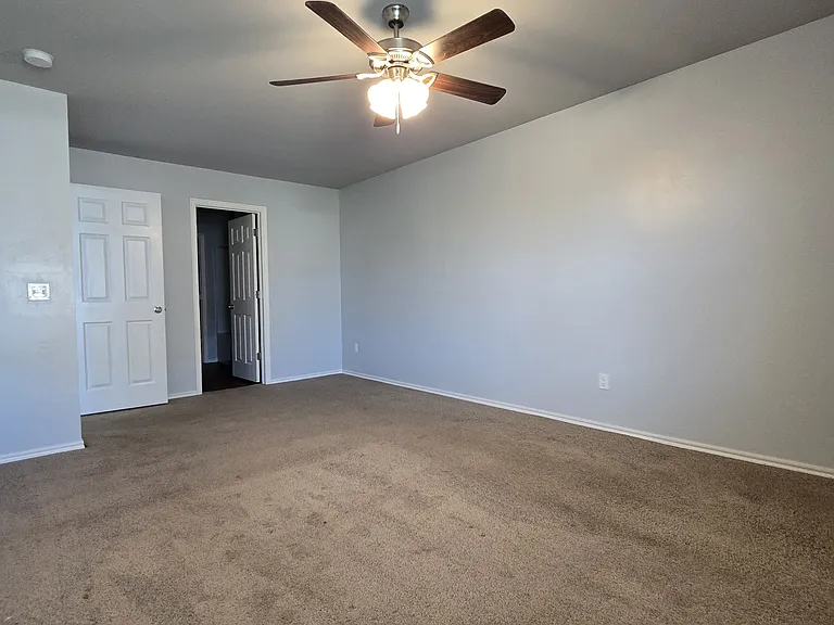 2701 Red Pine Cir — Photo 8