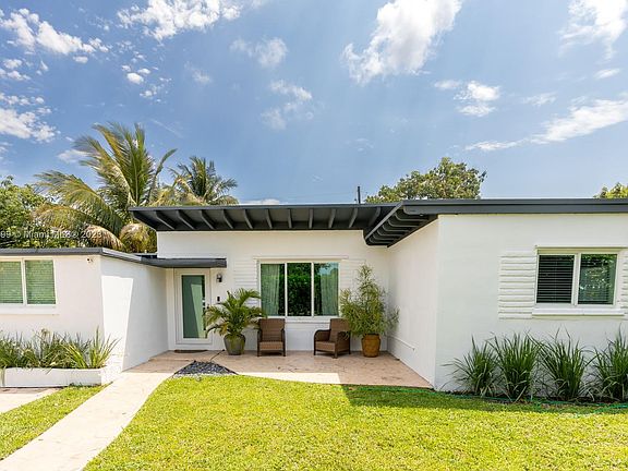 3rd image of 10725 NW 2nd Ct