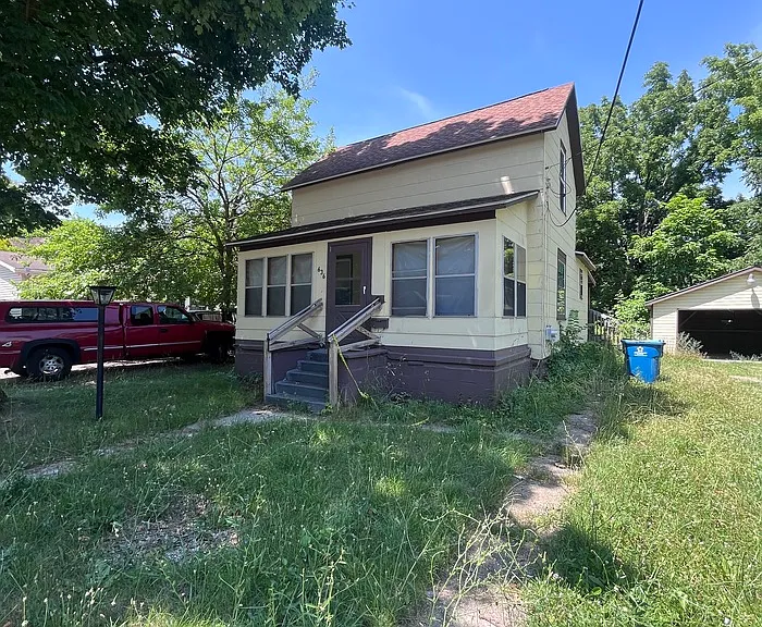 636 Florence St — Photo 1