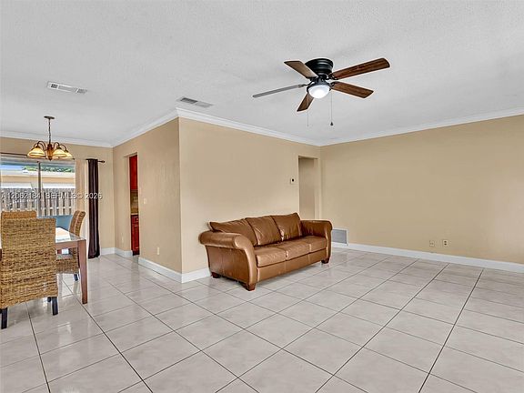 5th image of 1065 NW 68th Ter