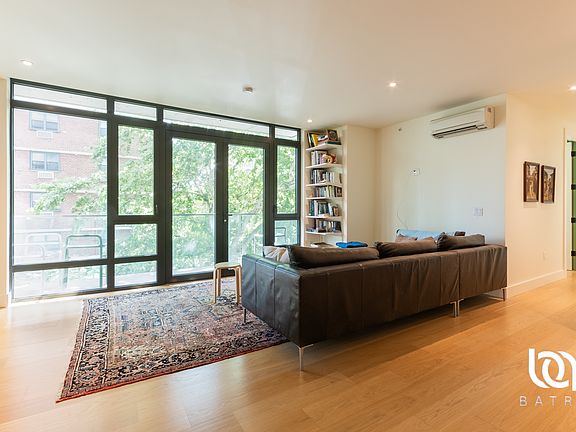 4th image of 112 Fleet Pl APT 5A
