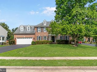 43450 Ridgeview Pl, Ashburn, VA 20147