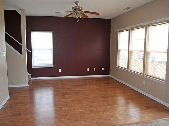 4th image of 1415 Lake Meadow Dr