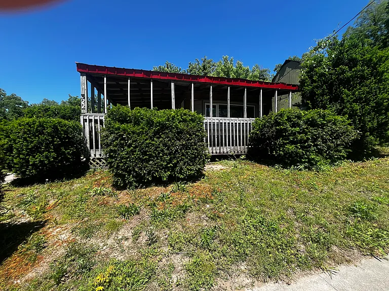 322 Highland Ave — Photo 4