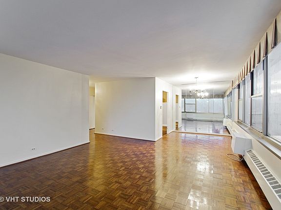 4th image of 360 W Wellington Ave APT 5E