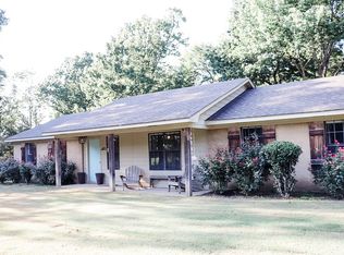 871 Baker Rd, Batesville, MS 38606