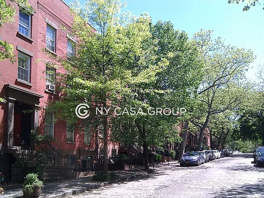 Rented by NY Casa Group | media 7