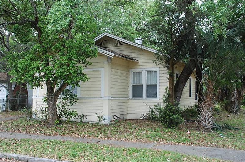 1st image of 626 16th Ave S