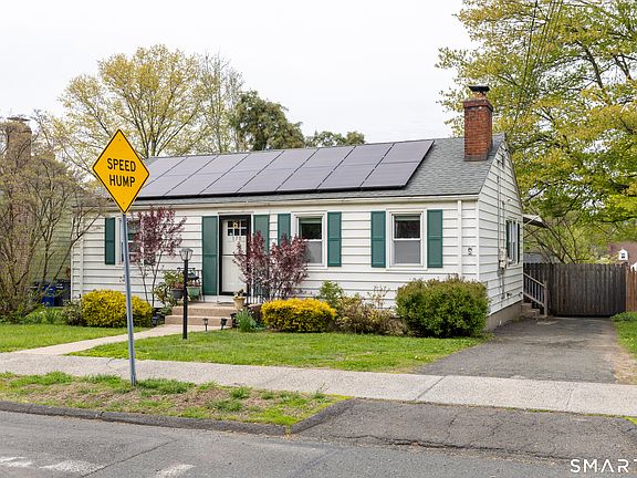 3rd image of 170 Amherst Street