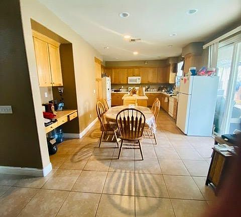 4th image of 1255 Laurel Park Cir