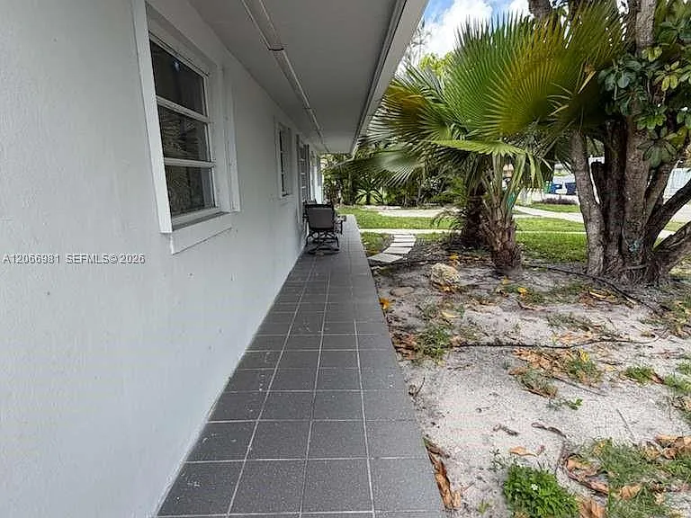 20302 NW 39th Ct — Photo 4
