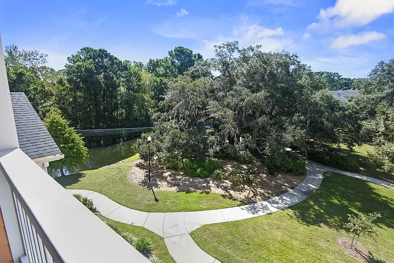 1 bed, 1.0 bath, 866 sqft, $2,050 — Photo 3
