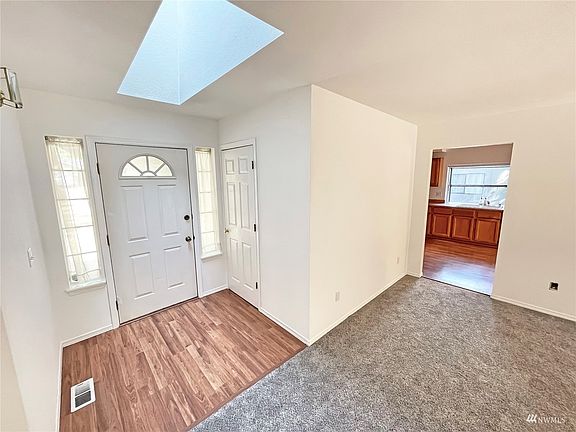 4th image of 7417 Lucinda Ct SW