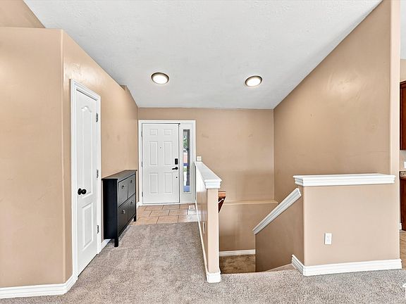 5th image of 1396 S Lukas Ln