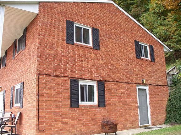 3rd image of 1315 Buena Vista Ln