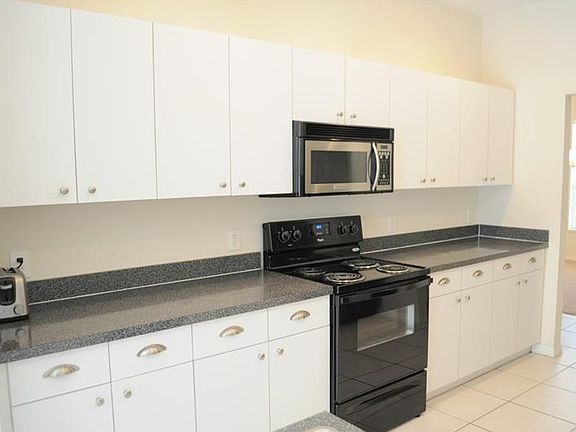 3rd image of 1735 Oakwood Estates Dr