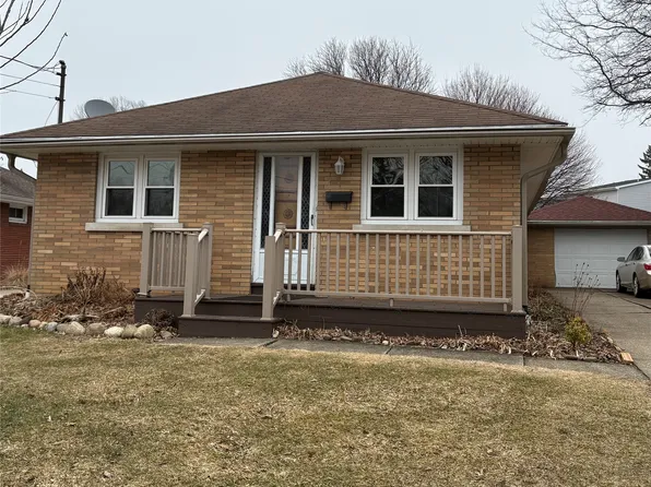 415 Putnam Dr, Erie, PA 16511