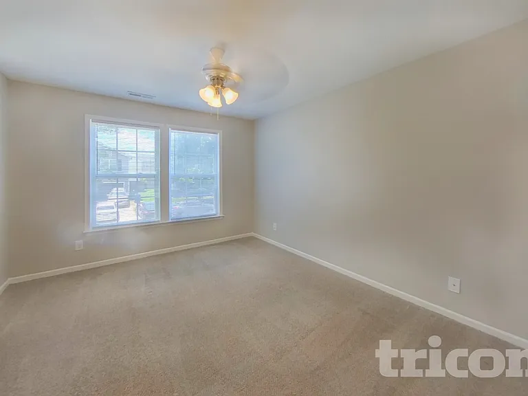 1117 Swearngan Ridge Ct — Photo 7