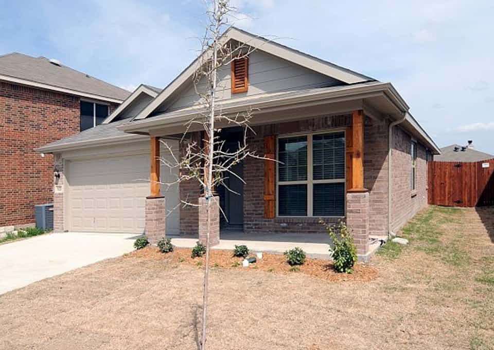 1st image of 620 Woodpecker Ln