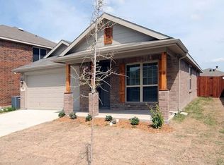 620 Woodpecker Ln, Fort Worth, TX 76108