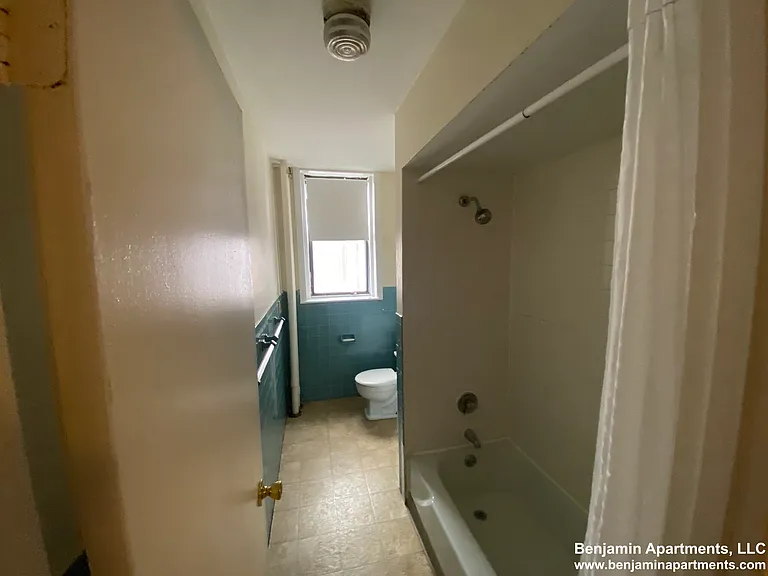 1137 Commonwealth Ave #6 — Photo 10