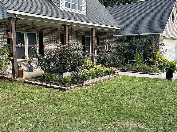 2nd image of 69 Margarets Dr