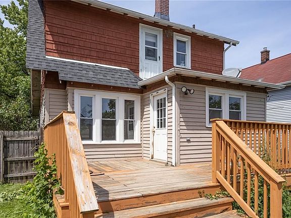 3rd image of 214 Courtland St