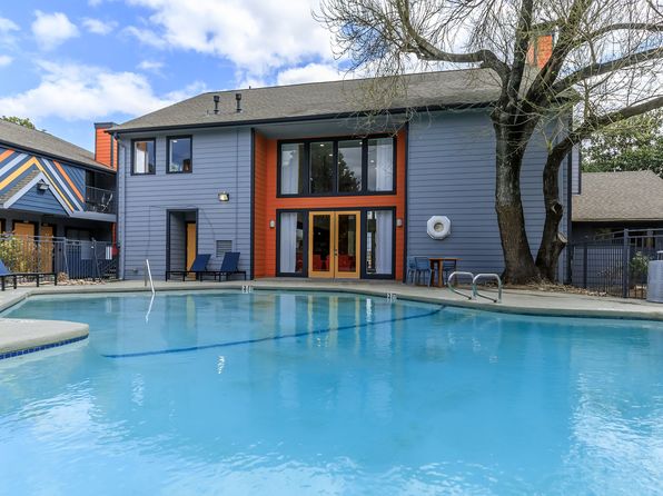 8900 N Interstate Highway 35 #1057