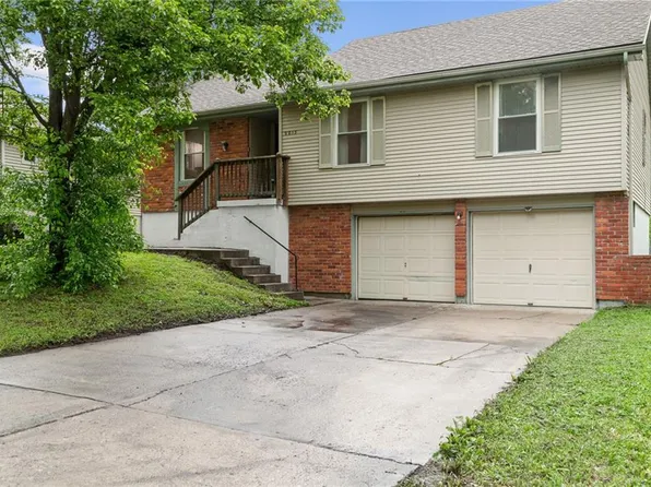 9015 Laurel Ave, Kansas City, MO 64138