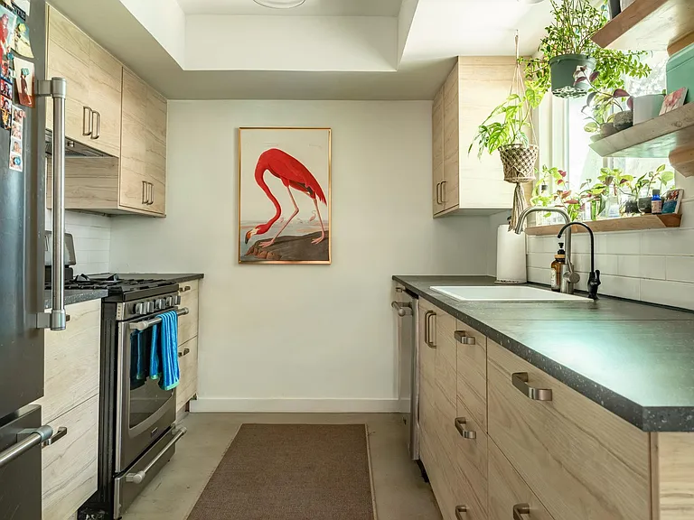 6604 Woodhue Dr — Photo 9