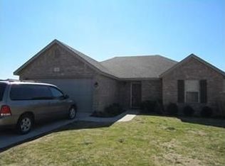 302 E Bonnie Ln, Rogers, AR 72758