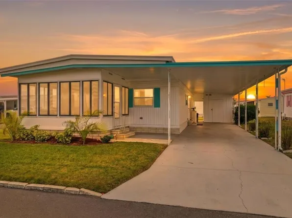 2013 Wailua Dr, Holiday, FL 34691