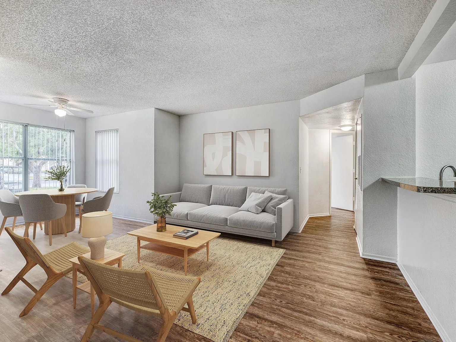 Reef Club Apartments — Photo 2