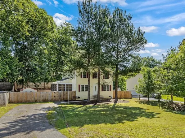 36 Plumosa Dr, Fredericksburg, VA 22405
