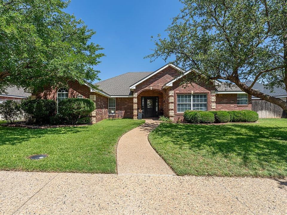 1st image of 4708 Rosewood Dr