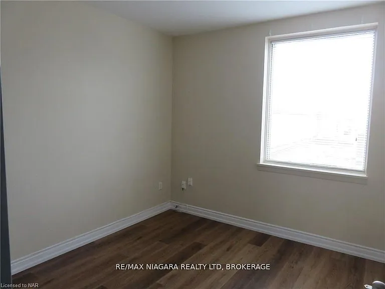 58 Jarvis St N #202 — Photo 6