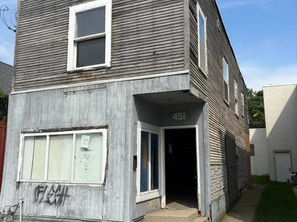 451 Carrier St NE, Grand Rapids, MI 49505