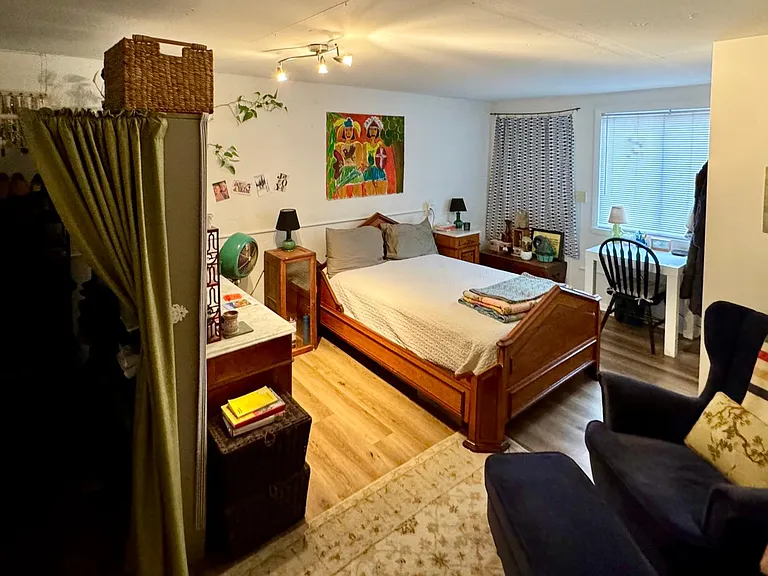 212 Giles St #2 — Photo 16