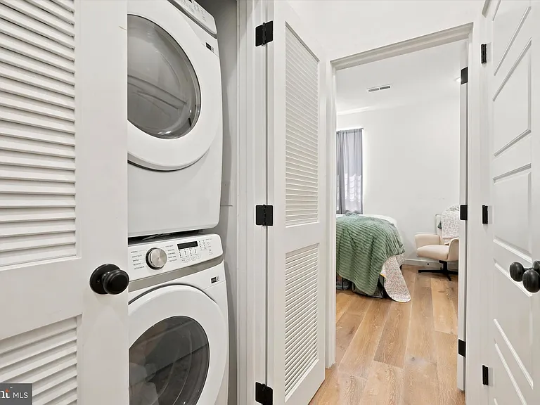 1729 Francis St #1 — Photo 15