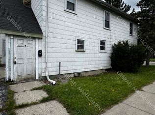 1001 Greenwich St, Saginaw, MI 48602