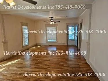 621 S Sycamore St — Photo 5