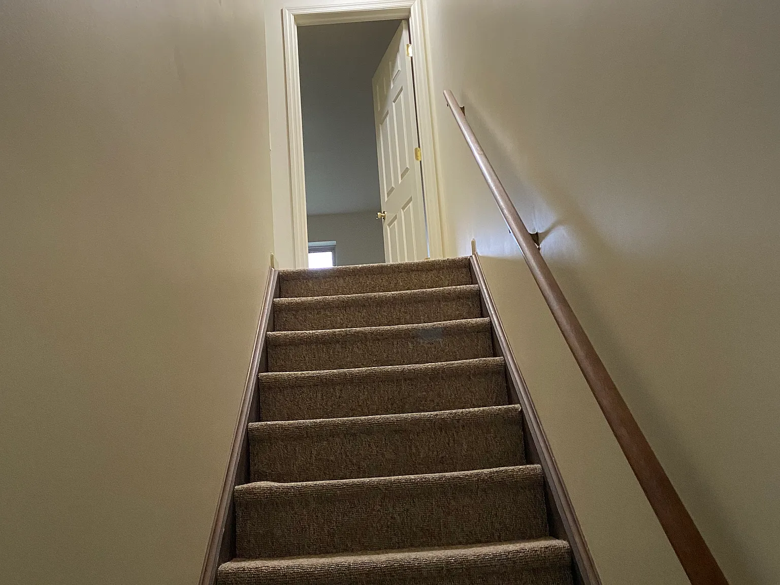 2 bed, 988 sqft, $890 — Photo 3
