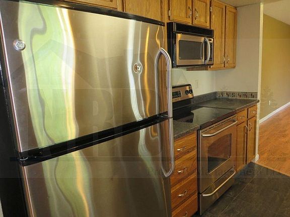 4th image of 9631 Summerfield Ct SE