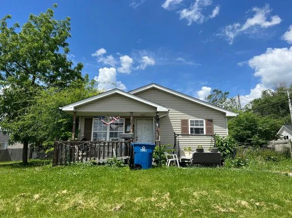 800 Maple Ave, Greencastle, IN 46135