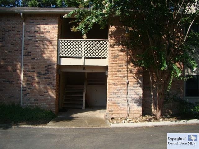 1st image of 421 W San Antonio St