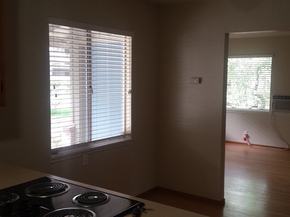 Kitchen/living area