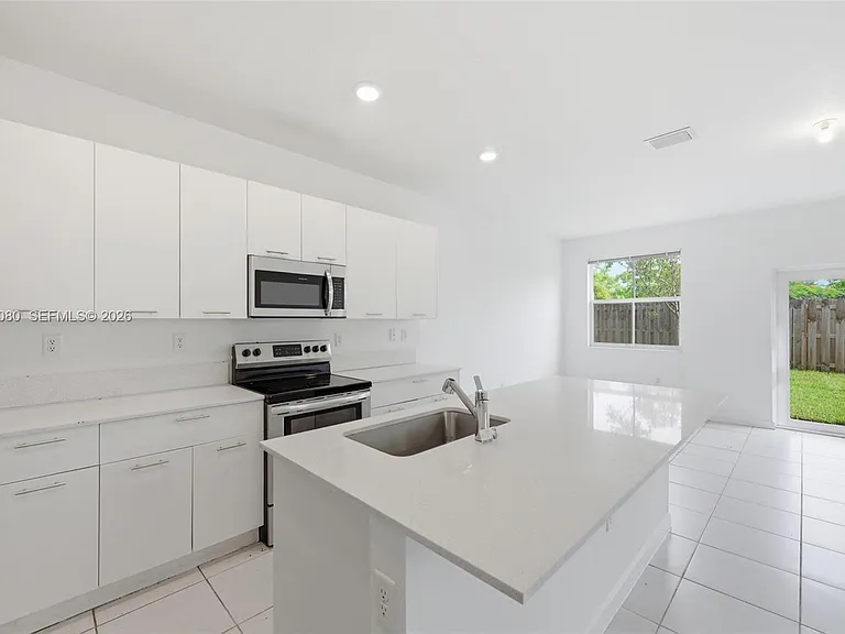 2345 NW 131st Cir — Photo 13