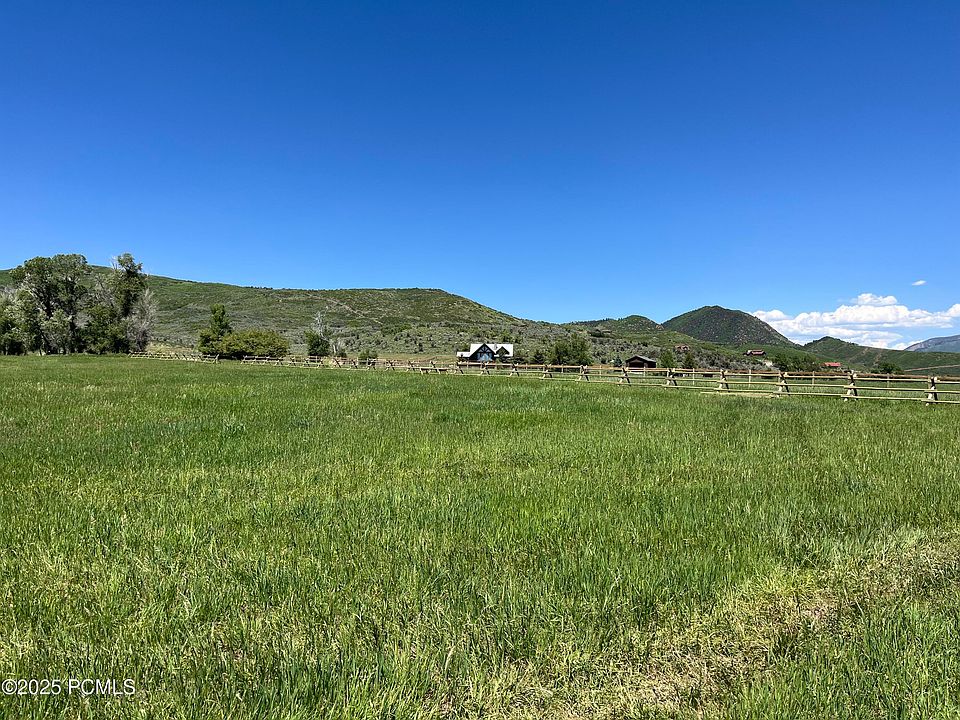 2nd image of 305 Ruby Ln W #4
